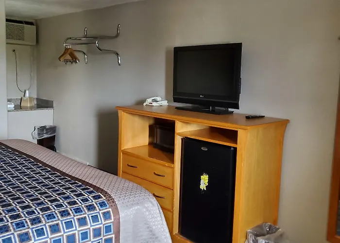 Budget Express Hotel 2*
